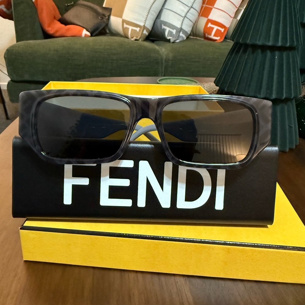Fendi Dark Gray Sunglasses Unisex